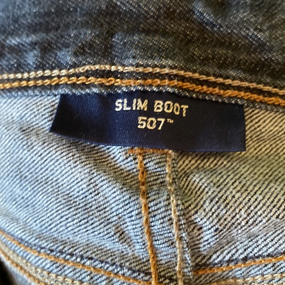 Men’s 507 Levi Jeans - Picture 9 of 10